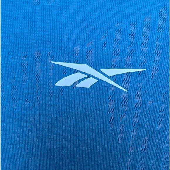 Reebok T Shirt Size NWOT (T6) - Picture 2 of 7